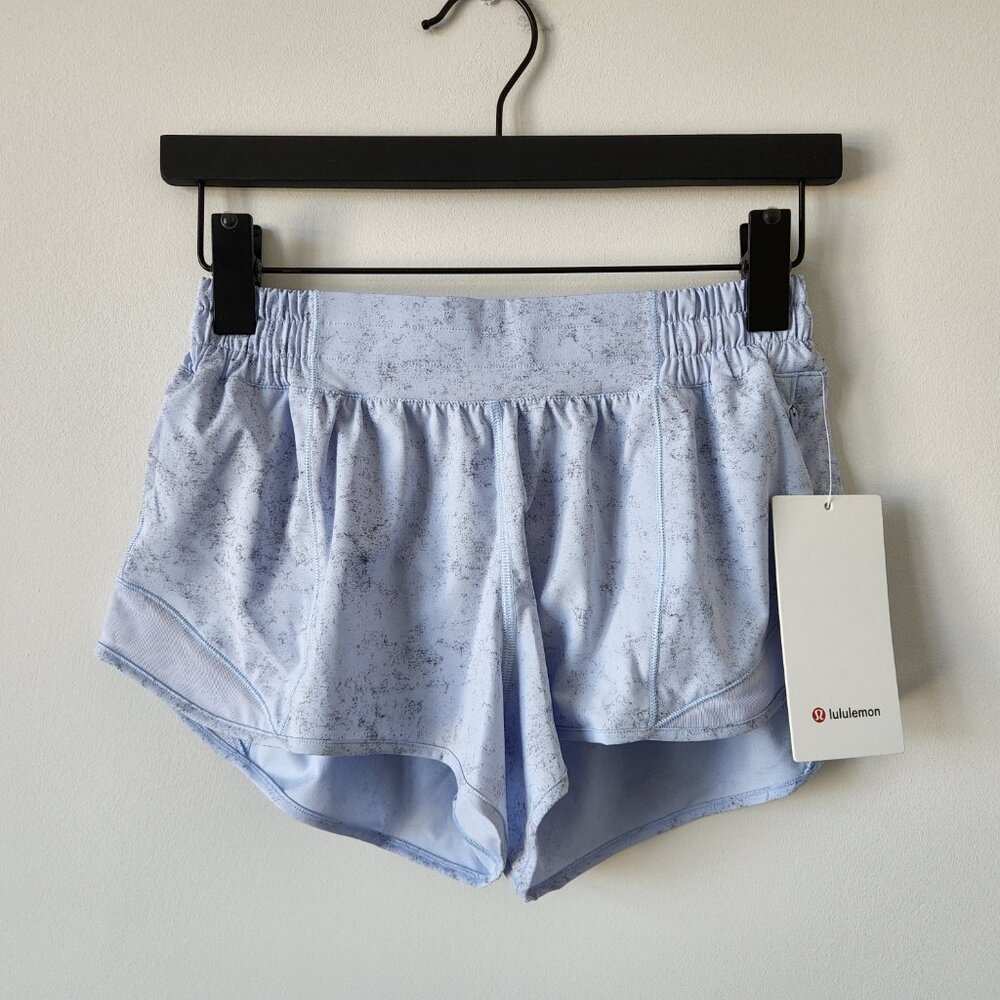 NWT LULULEMON VDPM/PSLB Pastel Blue Low Rise Lined 2.5" Hotty Hot Shorts 6